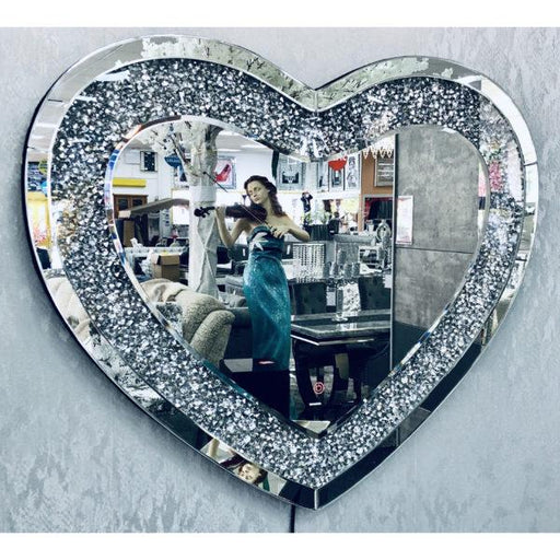 Crushed diamond led heart wall mirror