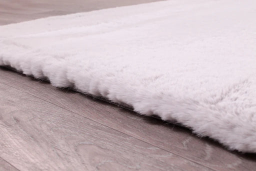 LUXE FAUX FUR RUG PLAIN SILVER