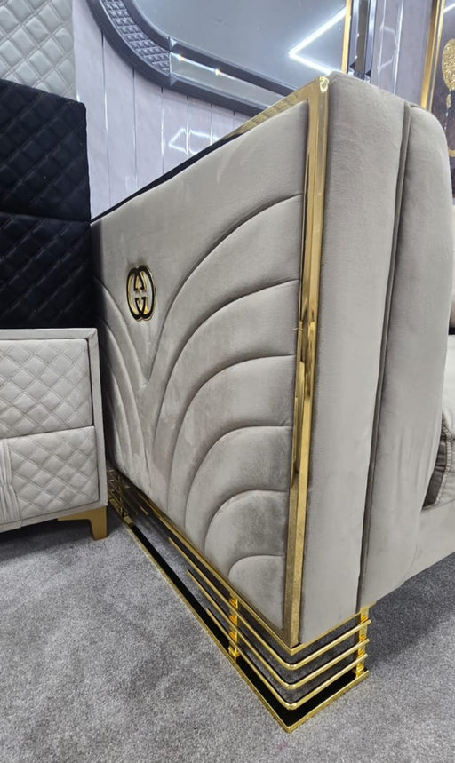 Bahrain 3+2 in Beige and Gold