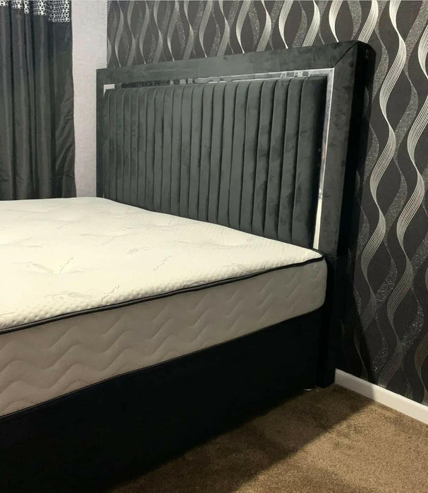 ELCANTE BEDFRAME IN PLUSH VELVET
