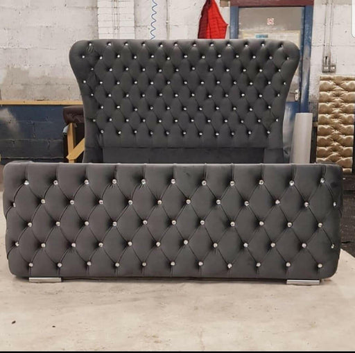 CAMBRIDGE CURVED WINGBACK IN CRUSHED VELVET