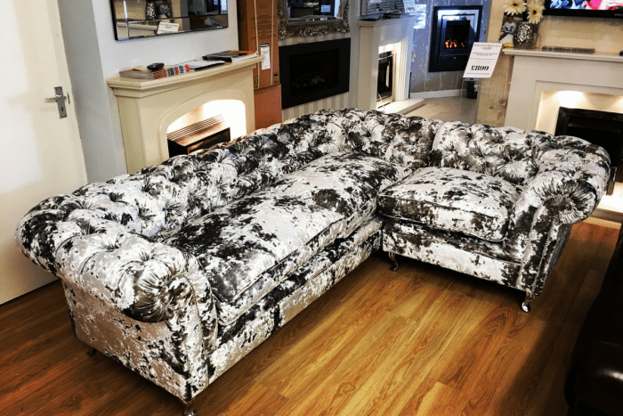 Richmond chesterfield lustro crushed velvet corner sofa