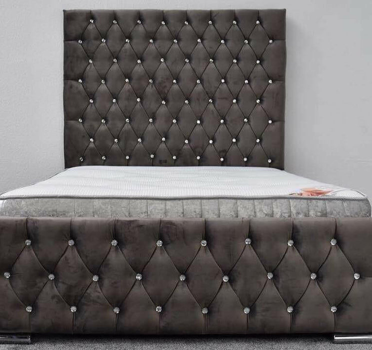 MAJESTIC BEDFRAME IN PLUSH VELVET