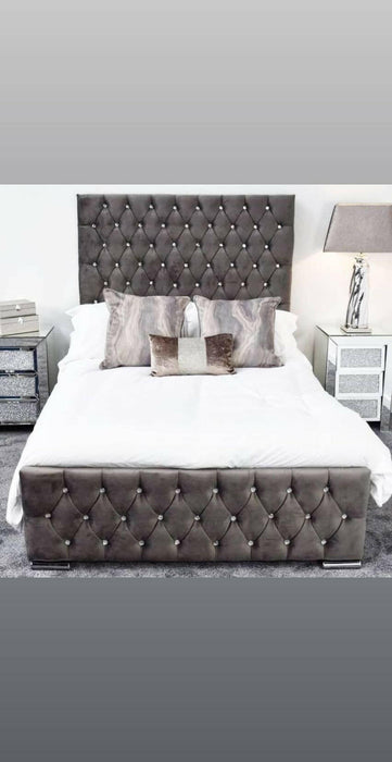 MAJESTIC BEDFRAME IN PLUSH VELVET