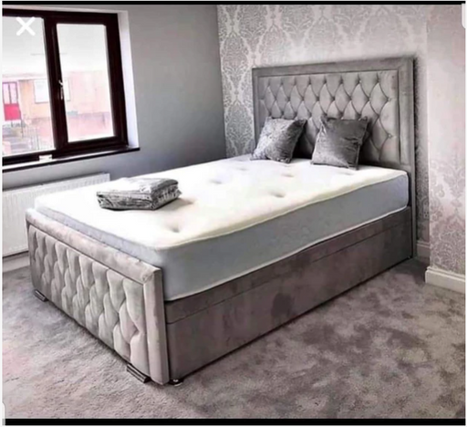 Arizona 5ft Grey Plush Velvet Divan Ottoman Bed
