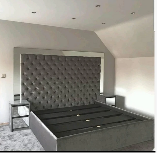 VALENTINO MIRRORED BED IN PLUSH VELVET